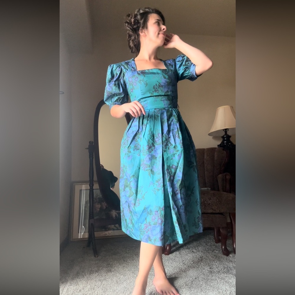 Vintage Lanz of Salzburg Floral dress - Picture 3 of 7